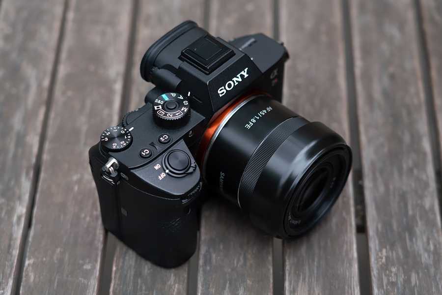 Samyang 35 mm f2/8 маленький, но могучий