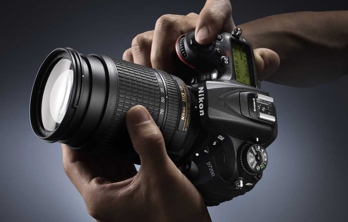 Nikon D500 и D750 очень хорошие камеры Они обе стали популярны и получили очень хорошие отзывы пользователей Они примерно одинакового
