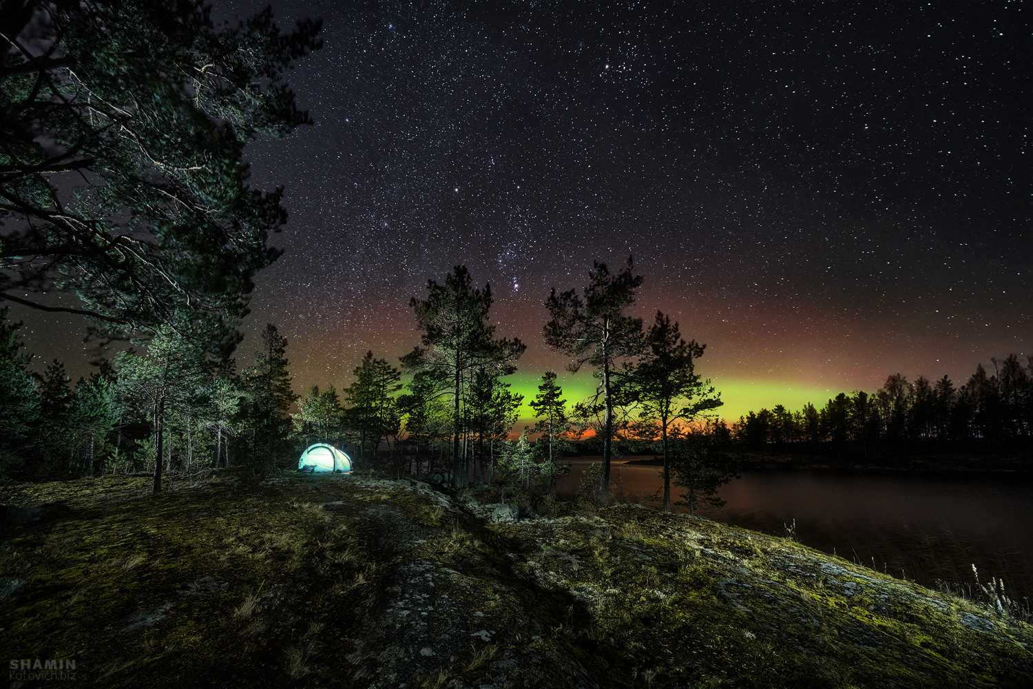 Обычно всем тем, кто впервые берет в руки фотоаппарат, рекомендуют сначала учиться фотографировать в дневное время И это вполне