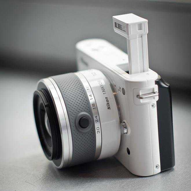 Nikon 1 j2 kit.